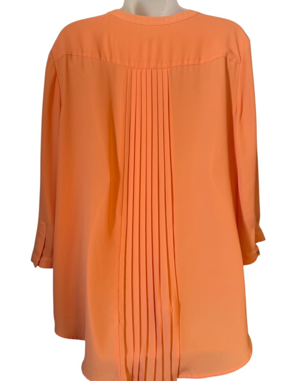 GORGEOUS Chico's Split-Neck Top with Lace Detail    MEDIUM/LARGE    #13 - Picture 6 of 9
